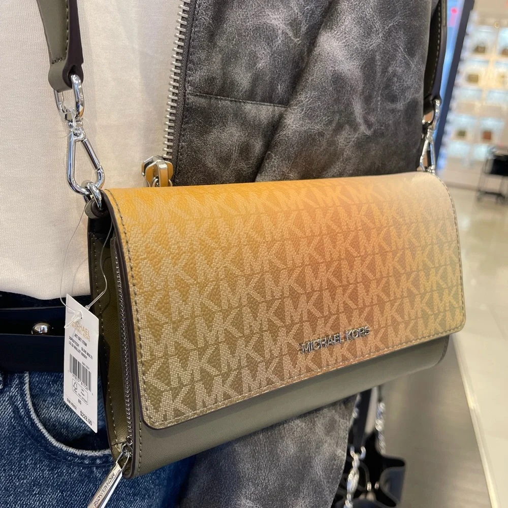 MICHAEL KORS Jet Set Large Ombré Signature Logo Crossbody Bag
Olive Multi 
NWT - Picture 14 of 16